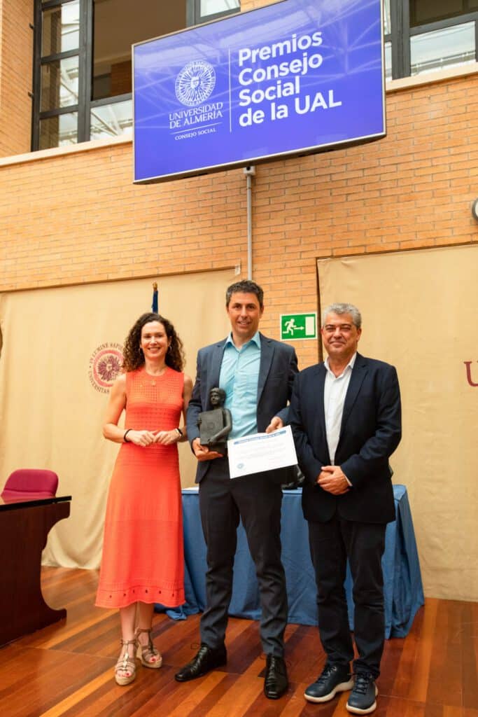 Alberto Soriano recoge el Premio del Consejo Social de la UAL